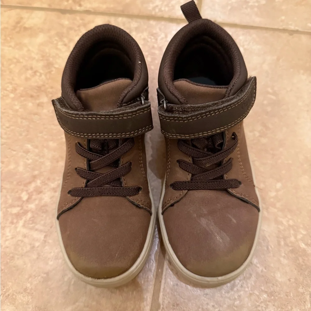 OSHKOSH B’GOSH toddlers boys high top Cesc Sneaker Boots